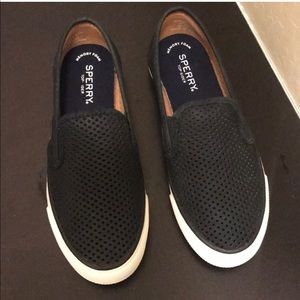 Black Sperry’s